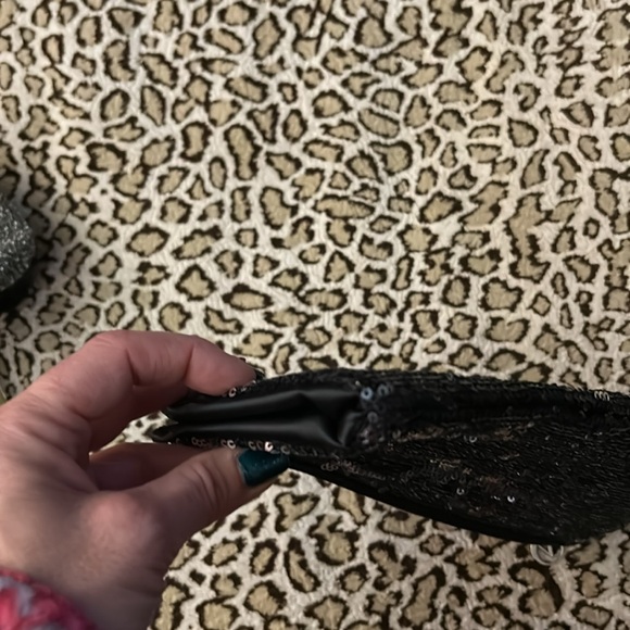 Victoria’s Secret sequin clutch in black, but has a shimmer of silver - Picture 4 of 8